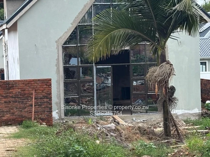 Luxurious 3-Bedroom Cluster House with  Swimming Pool in Hogerty Hill