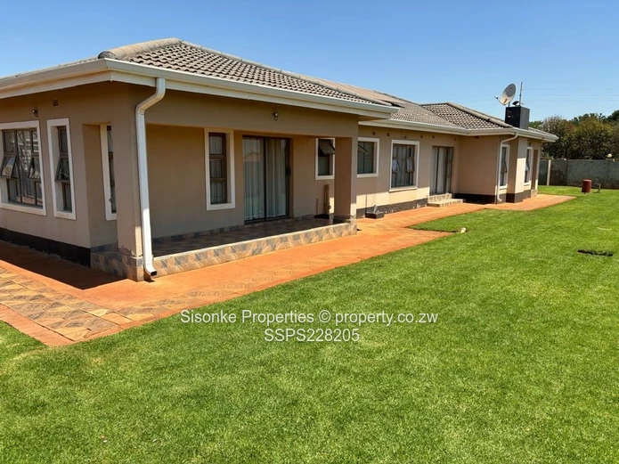 4 bedroomed house for sale in Mt Pleasant Heights (Sole Mandate)