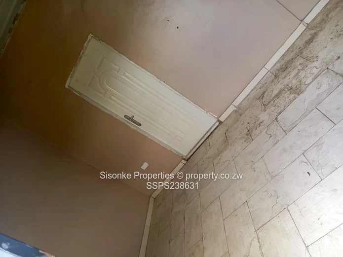 2 ROOMS TO RENT IN HIGHFIELDS by 2 Units