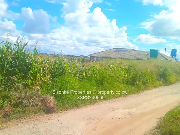 Prime 1000m2 stand for sale in Rockview