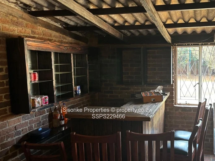 An elegant solid 3 bedroomed house for sale in Vainona (Sole Mandate)