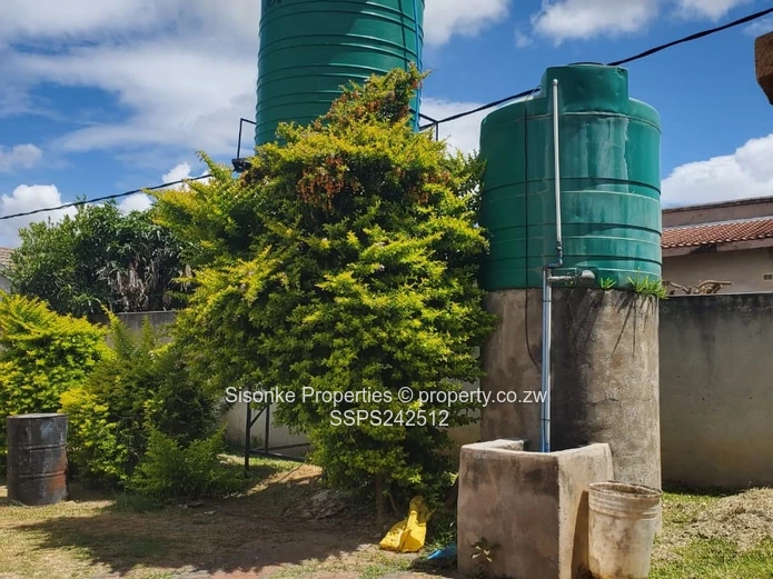 2-Bed Cottage Zimre Park from Rental 