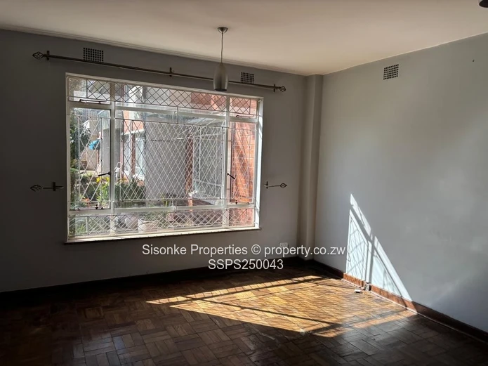 2 bed garden flat for rent,Avondale 