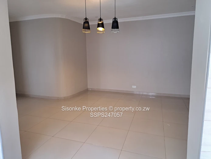 A morden neat cluster for rental in Greendale