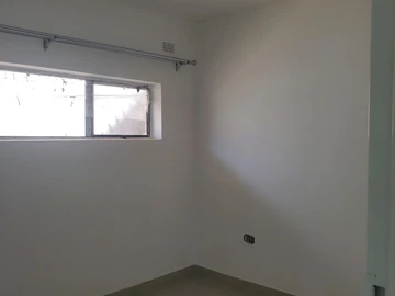 2 Bedroom Flat & Apartment