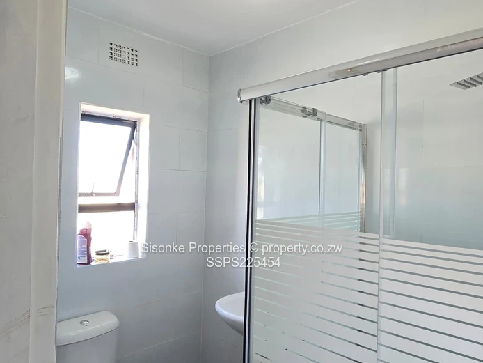 House for sale in Mt Pleasant Heights , phase 2 Jockster