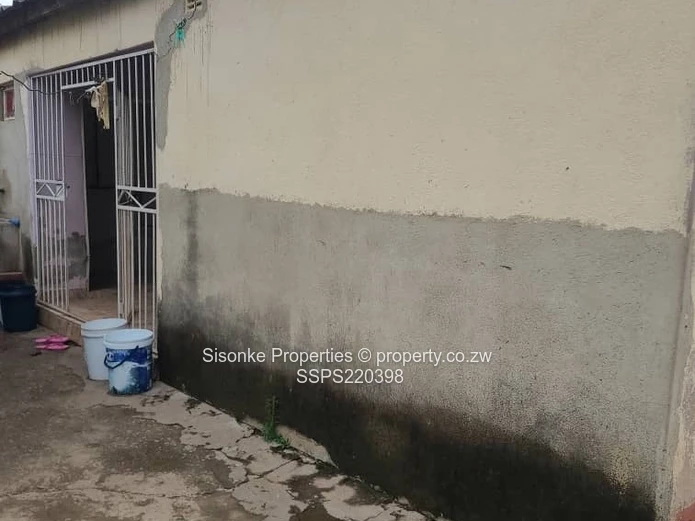 4 bedroomed house for Rental in Chitungwiza near Chitungwiza town centre