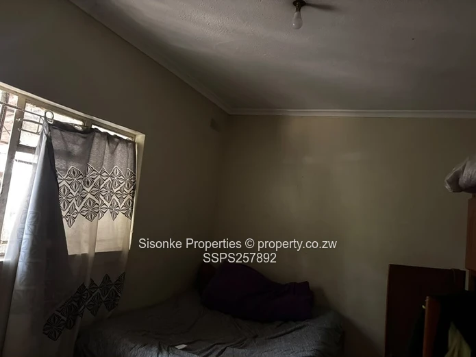 Family home for sale in Zengeza 4