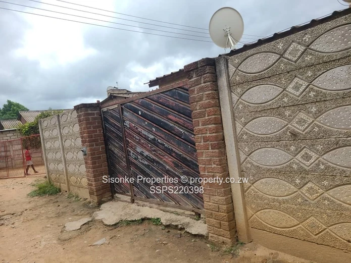 4 bedroomed house for Rental in Chitungwiza near Chitungwiza town centre