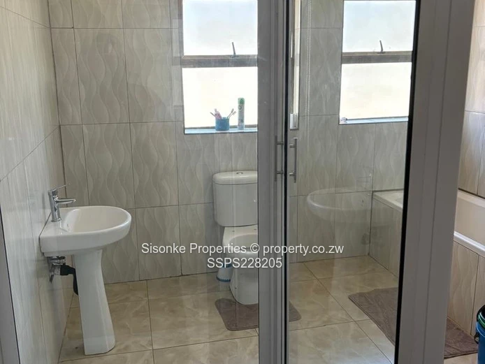 4 bedroomed house for sale in Mt Pleasant Heights (Sole Mandate)