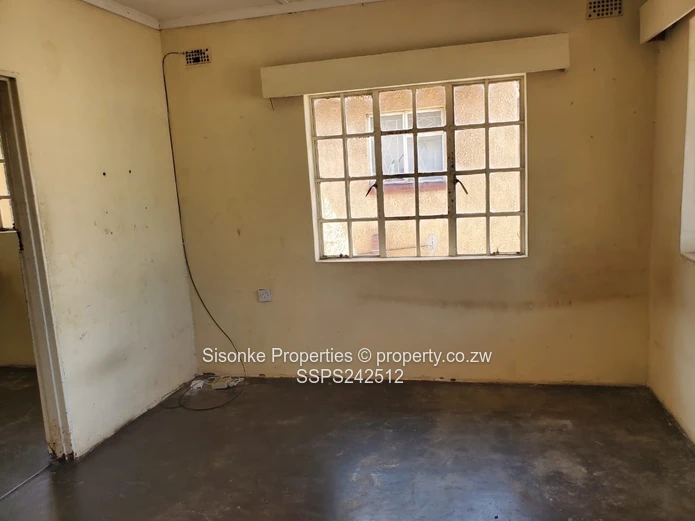 2-Bed Cottage Zimre Park from Rental 