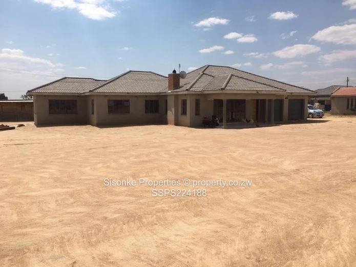 House for sale in Riverside Chitungwiza