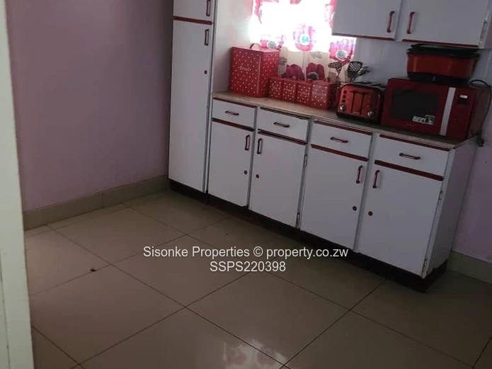 4 bedroomed house for Rental in Chitungwiza near Chitungwiza town centre