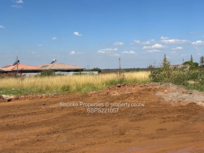 Well serviced Stands in Amalinda, Glenview