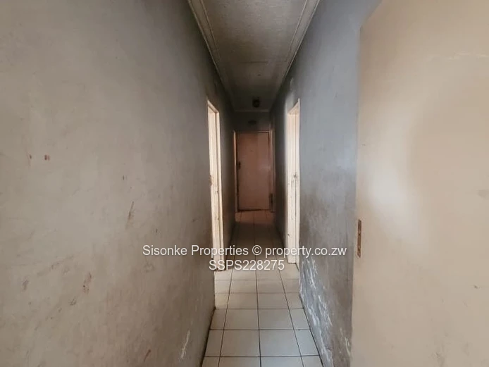 Spacious 4-Bedroom House in Budiriro - Perfect for Family Living!