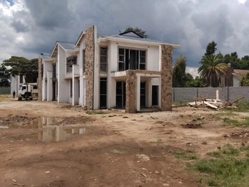 4 Bedroom Flat & Apartment