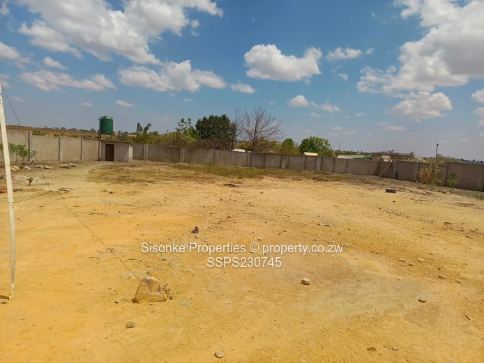 2100m2 commercial stand for sale in Damofalls