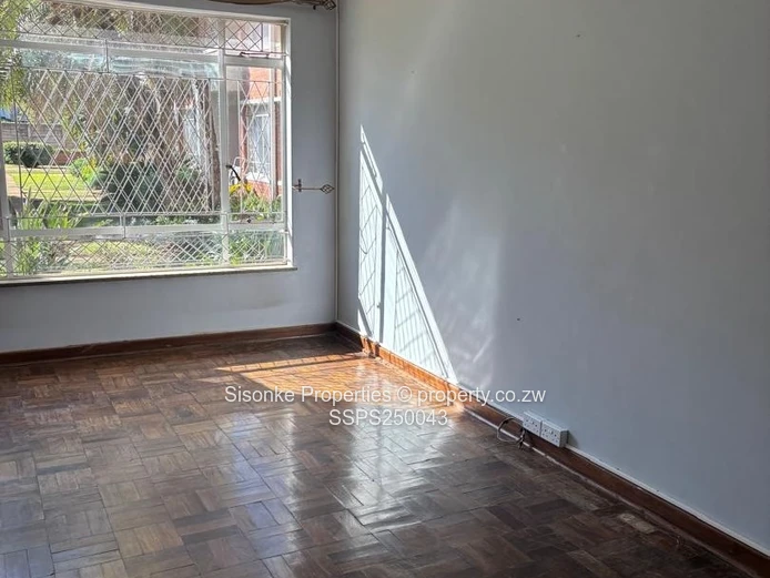 2 bed garden flat for rent,Avondale 