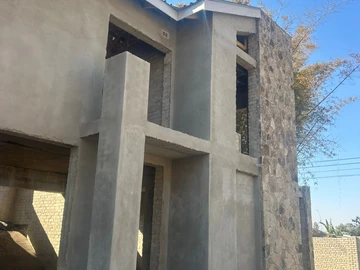 4 Bedroom Flat & Apartment