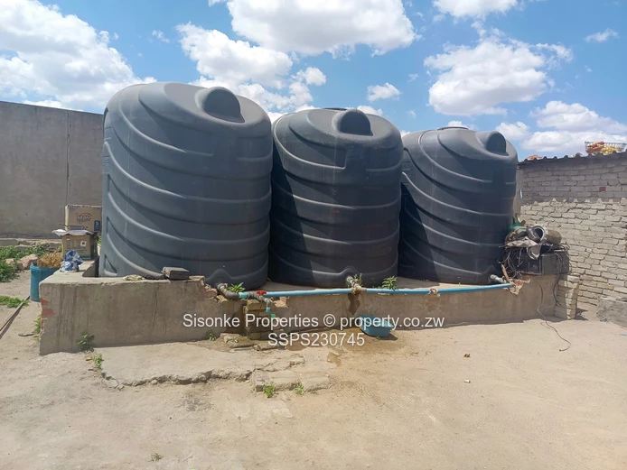 2100m2 commercial stand for sale in Damofalls