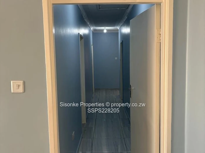 4 bedroomed house for sale in Mt Pleasant Heights (Sole Mandate)