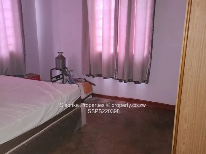 4 bedroomed house for Rental in Chitungwiza near Chitungwiza town centre