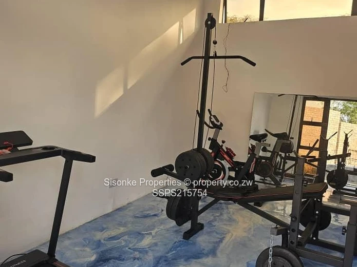 Luxurious 3-Bedroom Cluster House with  Swimming Pool in Hogerty Hill