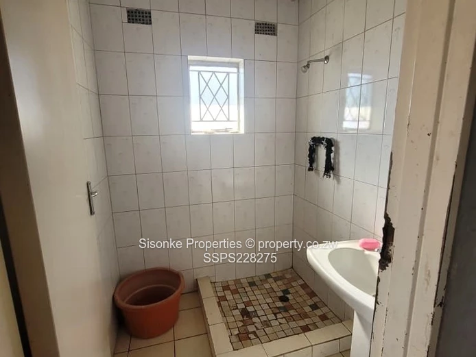 Spacious 4-Bedroom House in Budiriro - Perfect for Family Living!