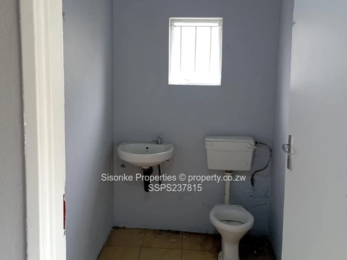  3-Bed House in Marondera, Cherutombo for rental 