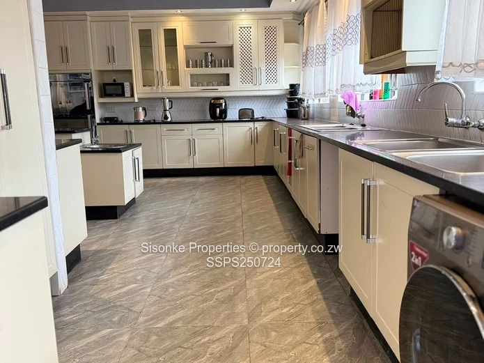  Experience Luxury Living in Waterfalls-5 bed house for sale